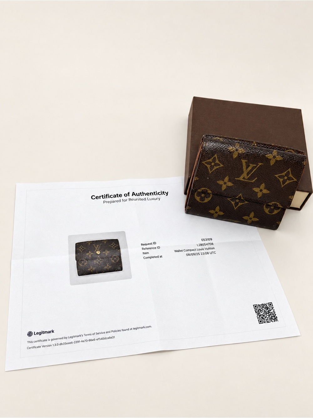 Authentic Louis Vuitton Monogram Compact Wallet – Certified